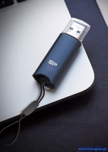 SP256GBUF3M02V1B-1
